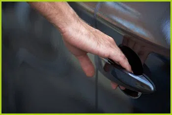 Expert Locksmith Services Minneapolis, MN 612-278-0405 - 8-opening-car-locks